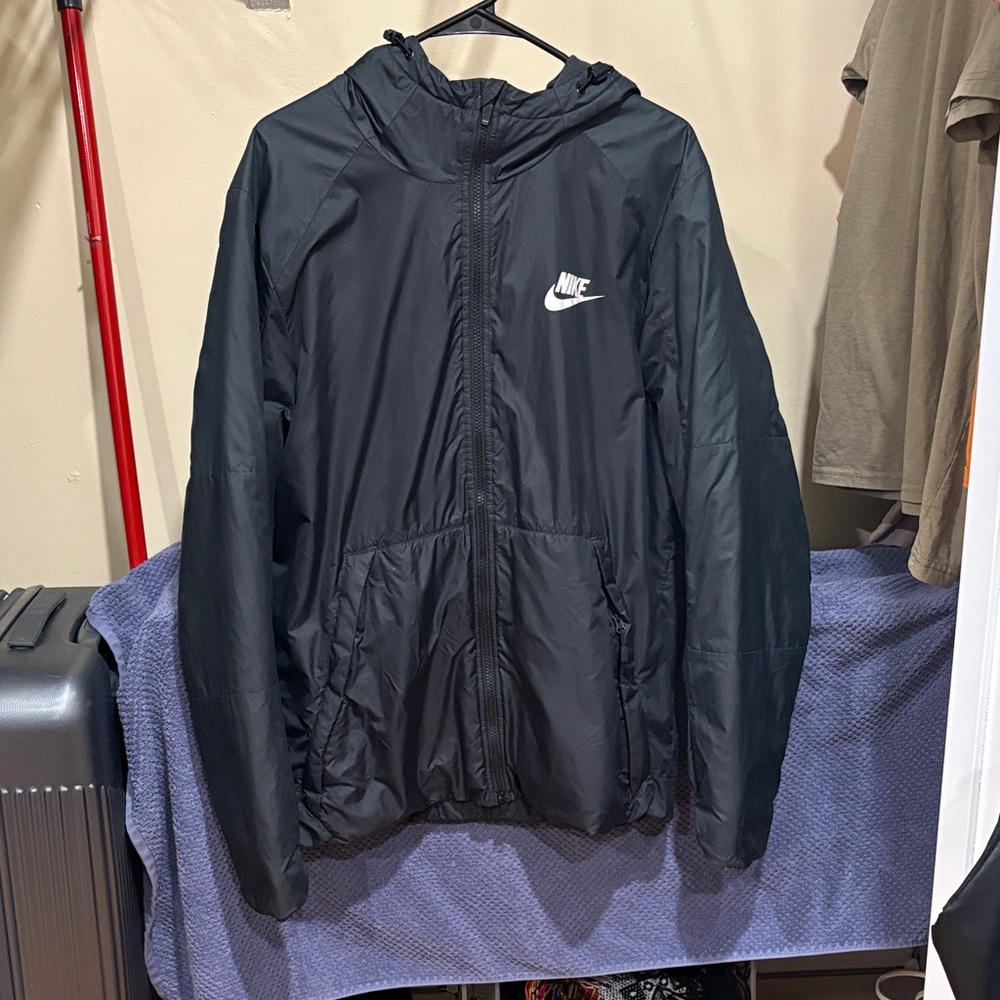 Used Men’s Nike L Black Jacket